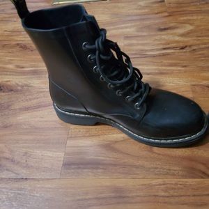 Dr martens size 9